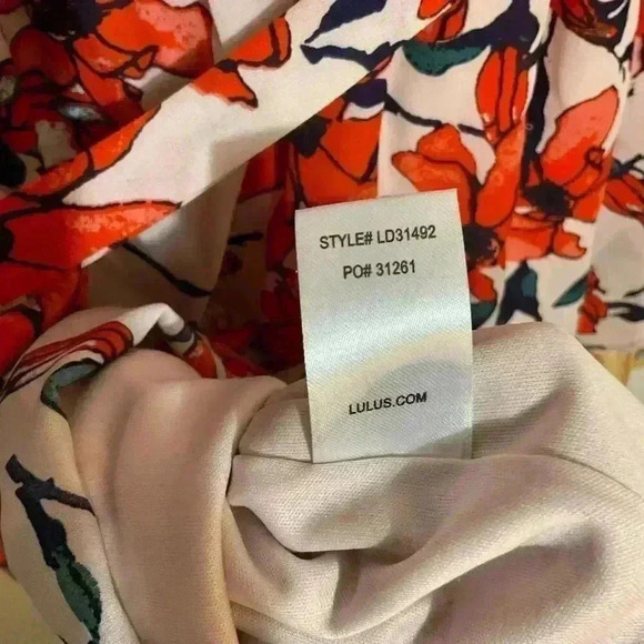Lulu’s blushing blooms Nude Floral print Off The Shoulder Dress size medium - Picture 4 of 8